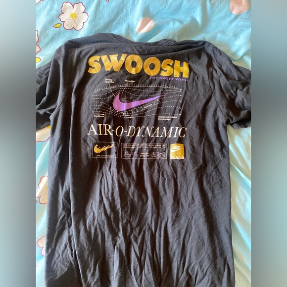 Nike Tee Size L - Picture 2 of 3